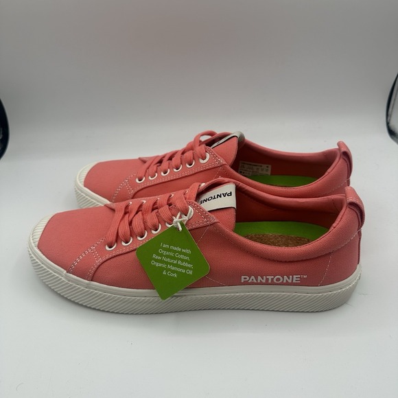 Cariuma Pantone Classic Canvas Sneakers Mens 11 Coral Pink Lace Up Low Shoes NWT - Picture 6 of 10